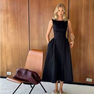 ISO!!!! Helsa Santeen Midi dress XXS or XS